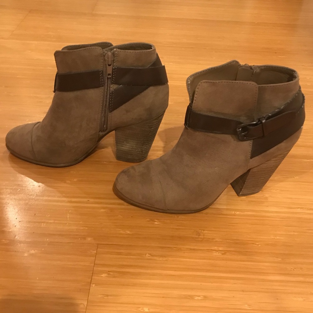 Carlos by Carlos Santana booties
